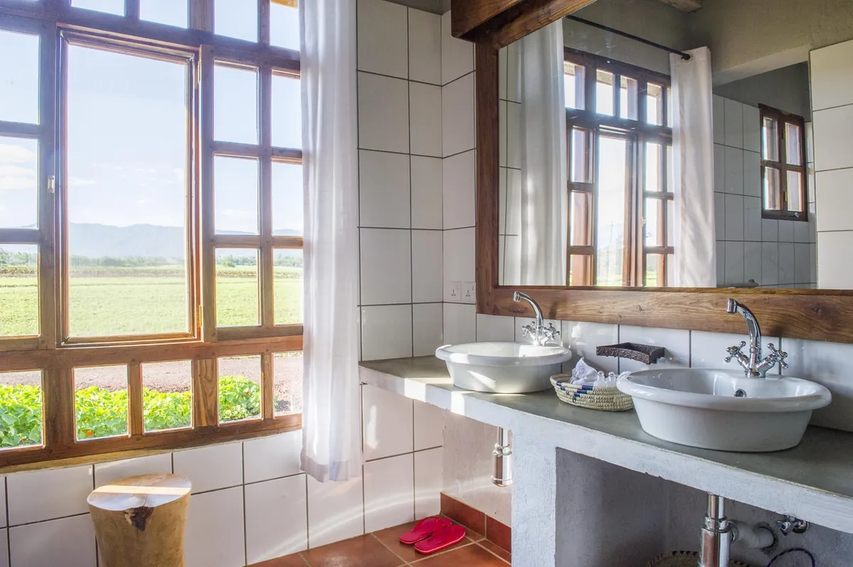 Farmhouse Valley Bathroom